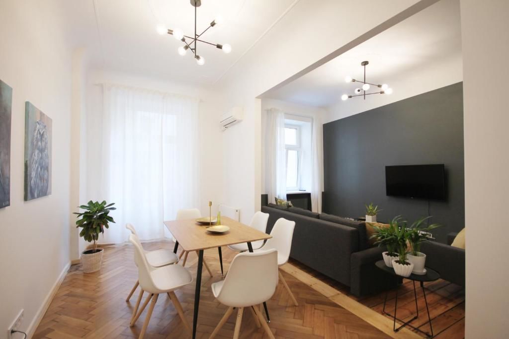 Апартаменты Quiet and spacious home in historic Riga Рига-30